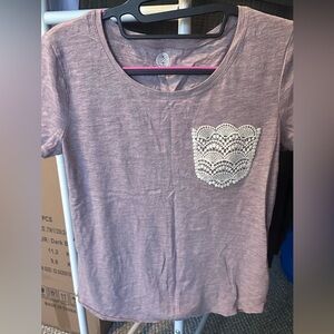 SO Lavender Short Sleeve Tee with Cream Crochet Pocket